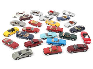 Lot 227 - DIVERS (25)