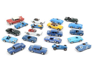 Lot 217 - DIVERS (20)