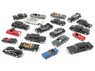 Lot 219 - DIVERS (20)