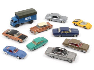 Lot 492 - DINKY TOYS (FRANCE) (10)