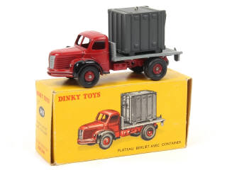 Lot 469 - DINKY TOYS (FRANCE) (1)
