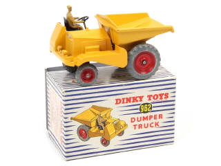 Lot 422 - DINKY TOYS (GB) (1)