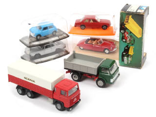 Lot 197 - DIVERS (6)