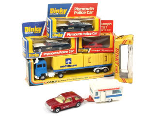 Lot 199 - DIVERS (6)