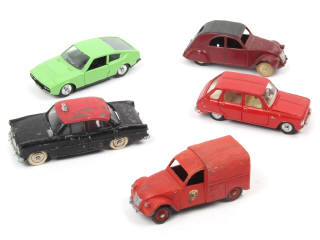 Lot 483 - DINKY TOYS (FRANCE) (5)