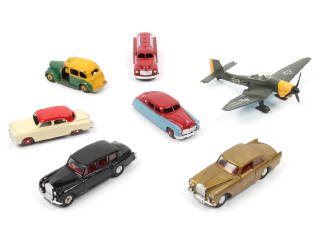 Lot 446 - DINKY TOYS (GB) (7)