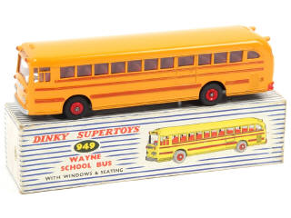 Lot 712 - DINKY TOYS (GB) (1)