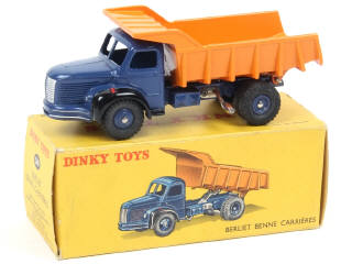 Lot 549 - DINKY TOYS (FRANCE) (1)