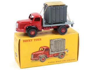 Lot 550 - DINKY TOYS (FRANCE) (1)