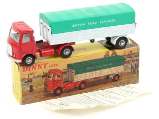 Lot 707 - DINKY TOYS (GB) (1)