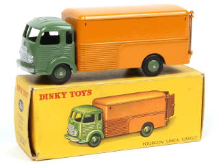 Lot 569 - DINKY TOYS (FRANCE) (1)