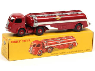 Lot 542 - DINKY TOYS (FRANCE) (1)