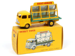 Lot 576 - DINKY TOYS (FRANCE) (1)