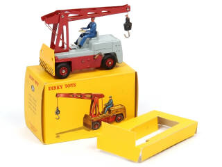 Lot 595 - DINKY TOYS (FRANCE) (1)