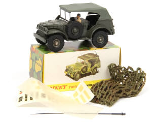 Lot 598 - DINKY TOYS (FRANCE) (1)