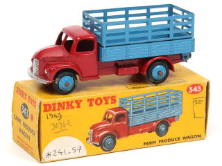 Lot 676 - DINKY TOYS (GB) (1)