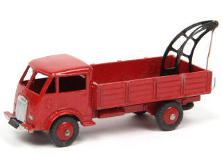 Lot 517 - DINKY TOYS (FRANCE) (1)
