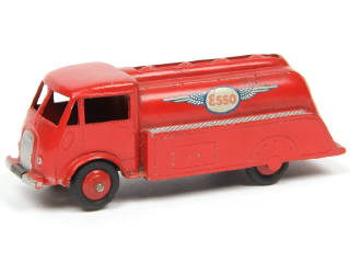 Lot 518 - DINKY TOYS (FRANCE) (1)