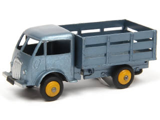 Lot 514 - DINKY TOYS (FRANCE) (1)