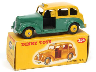 Lot 655 - DINKY TOYS (GB) (1)