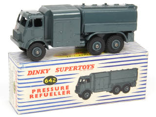 Lot 715 - DINKY TOYS (GB) (1)