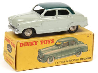 Lot 467 - DINKY TOYS (FRANCE) (1)