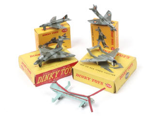 Lot 431 - DINKY TOYS (GB) (5)
