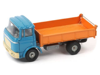 Lot 441 - DINKY TOYS (FRANCE) (1)