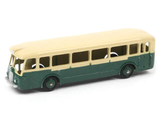 Lot 440 - DINKY TOYS (FRANCE) (1)