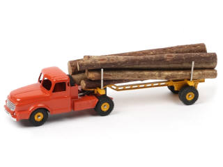 Lot 443 - DINKY TOYS (FRANCE) (1)