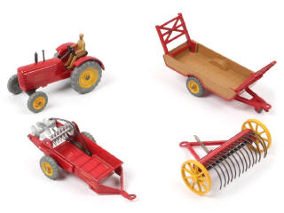 Lot 429 - DINKY TOYS (GB) (4)
