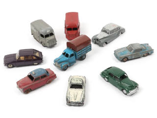 Lot 467 - DINKY TOYS (FRANCE) (9)