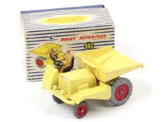 Lot 420 - DINKY TOYS (GB) (1)