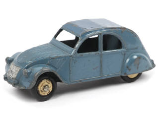 Lot 394 - DINKY TOYS (FRANCE) (1)