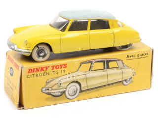 Lot 433 - DINKY TOYS (FRANCE) (1)