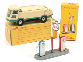 Lot 527 - DINKY TOYS (FRANCE) (2)