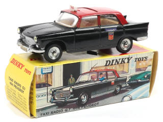 Lot 465 - DINKY TOYS (FRANCE) (1)