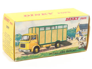 Lot 379 - DINKY TOYS (FRANCE) (1)