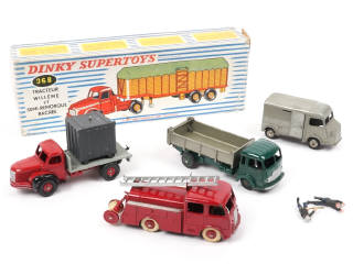 Lot 525 - DINKY TOYS (FRANCE) (5)