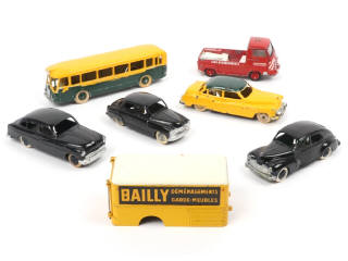 Lot 526 - DINKY TOYS (FRANCE) (7)