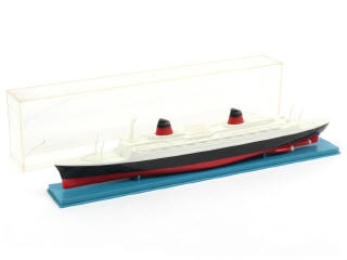 Lot 464 - DINKY TOYS (FRANCE) (1)