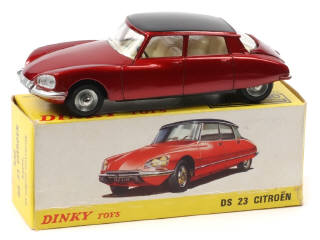 Lot 439 - DINKY TOYS (FRANCE) (1)