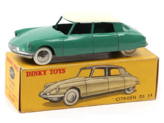 Lot 401 - DINKY TOYS (FRANCE) (1)