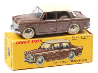 Lot 440 - DINKY TOYS (FRANCE) (1)
