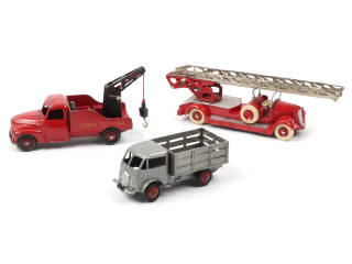 Lot 531 - DINKY TOYS (FRANCE) (3)