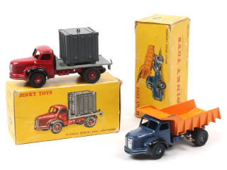 Lot 530 - DINKY TOYS (FRANCE) (2)