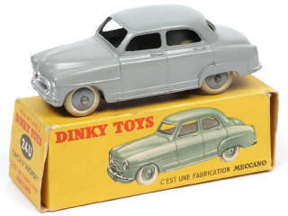 Lot 581 - DINKY TOYS (FRANCE) (1)