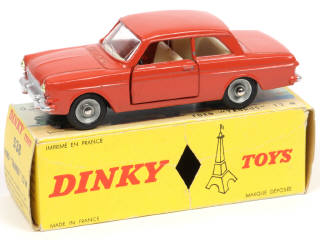 Lot 622 - DINKY TOYS (FRANCE) (1)