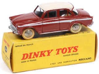 Lot 596 - DINKY TOYS (FRANCE) (1)