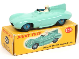 Lot 670 - DINKY TOYS (GB) (1)